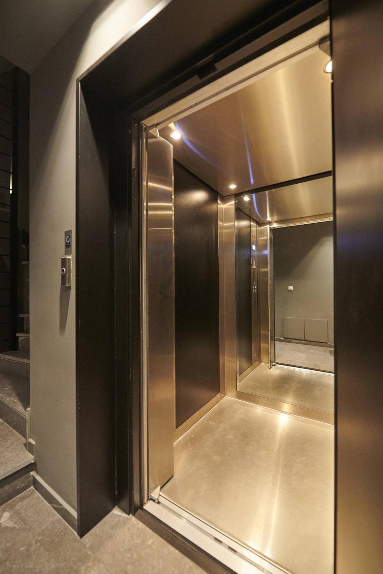 Ma Maison Nο 4, Downtown Loft , Short Walk To Acropolis, Ultra High Speed Internet 500 Mbps, Parking Upon Request, 1' From Metro Station Αθήνα Εξωτερικό φωτογραφία